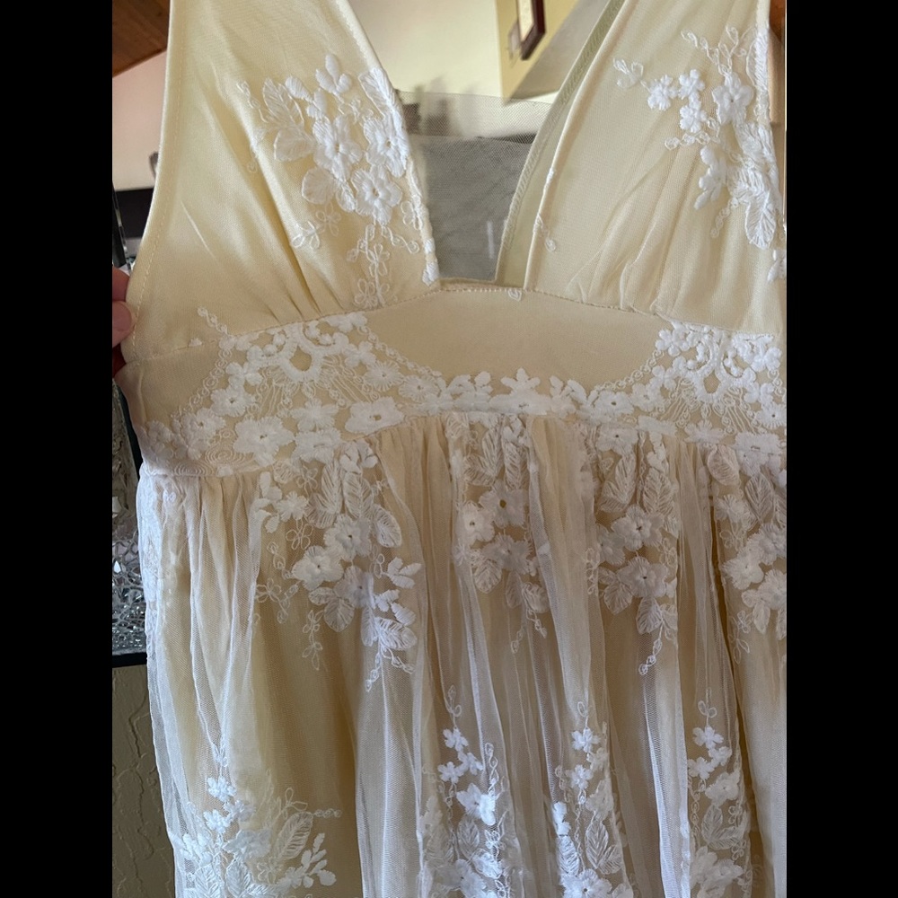 Romantic Eyelash Lace Bone White Maxi Gown Dress - Picture 9 of 10